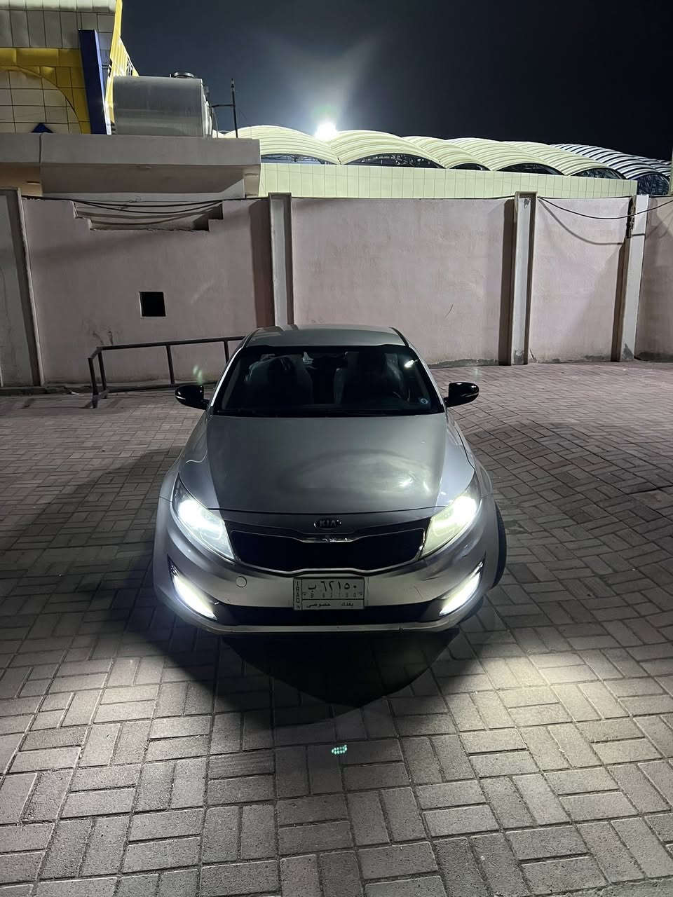 السلام عليكم .
اوبتما خليجي موديل 2013 بسمي بدون صبغ فقط الي بالصورة بالبنيد وبارد بالجاملغ الخلفي السيارة نضيفة غرفتها جديدة شخط مابيها محرك كير شرط بعدهن لوك برغي ما مفتوح على ايدي 
تبريد قطعتين 
تحكمات ستيرن 
گير  6 نمر شفتات ستيرن 
كروز سرعة نضام ايكو اقتصادي وعادي 
حساس خلفي 
مري شفط 
تبريد ثلج
جرس ع 120
السعر 120 
***********
