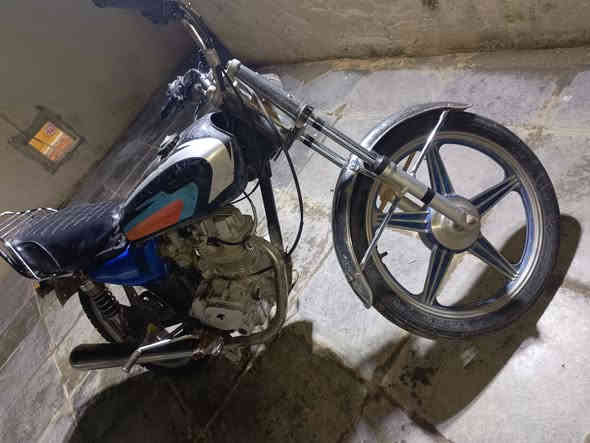 دراجه للبيع سعر 250 مكان غراف درجه خير من الله ***********
