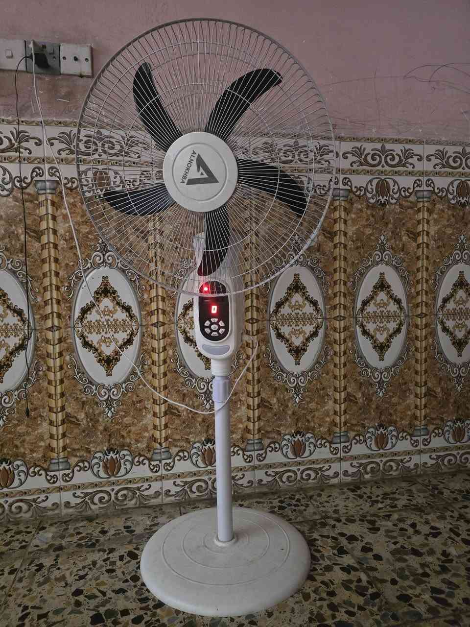 مبرده وبنكه شحن للبيع السعر ٧٠ الف للاتصال ***********
بغداد العماري
