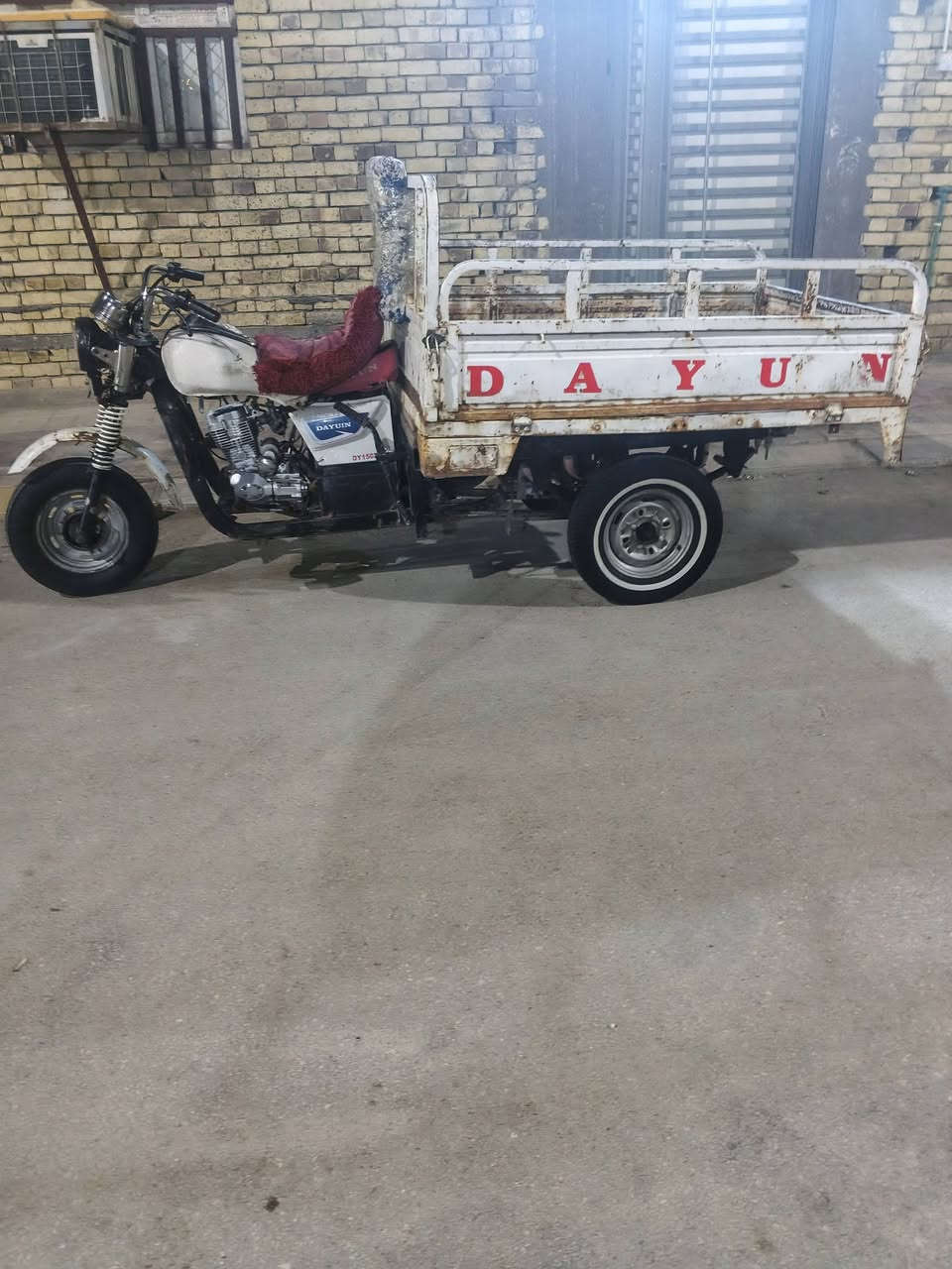 السلام عليكم ستوته كلك  مكينه ما مفتوح برغي بيه  نضيفه كلشش توير 3 جدد بدي نضيف 85  سلف هندر كهربايات كله شغاله ناصريه مركز  ***********
