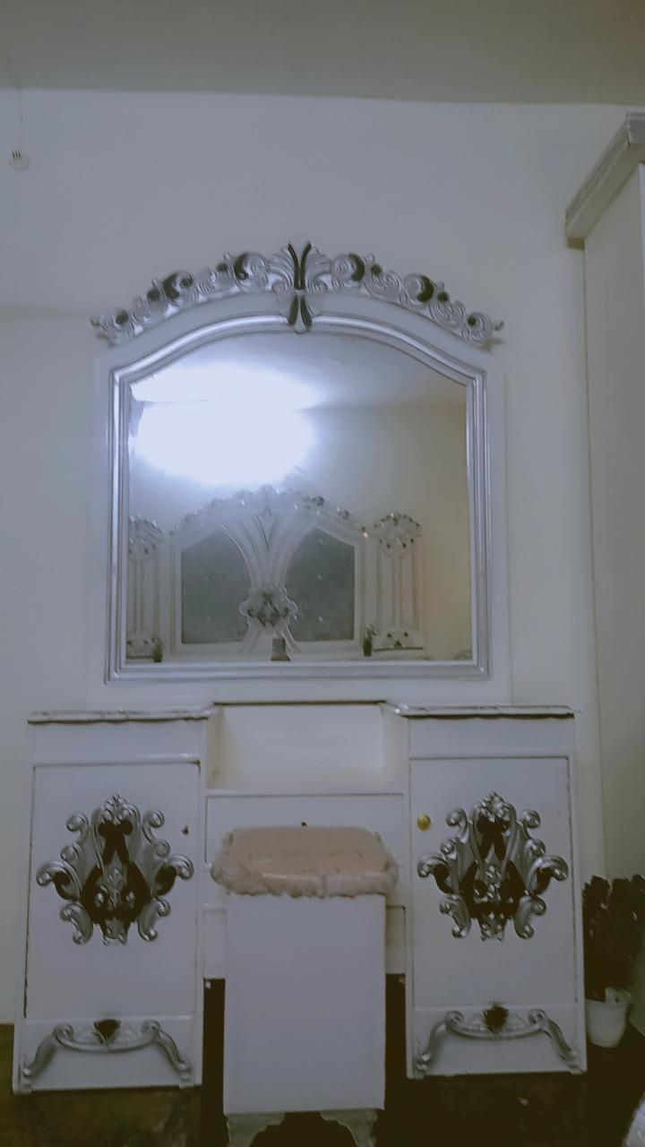 غرفة عراقي سوكيه 9 قطع بيها ضرر بسيط فقط فيبره مالت كنتور تحتاج تبديل 
مكان ديالى غالبيه سعر #500وبيها مجال


**إذا كنت صاحب هذا الإعلان وتريد حذفه لأي سبب، رجاءا أرسل رسالة إلى الدعم الفني**