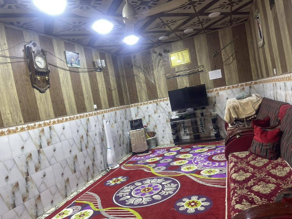 سلام عليكم مكلف بلنشر 
للبيع بيت في حي العروبه 

للاستفسار على الرقم ‭٠٧٨٣ ٢٣٢ ٢١٦٦‬
