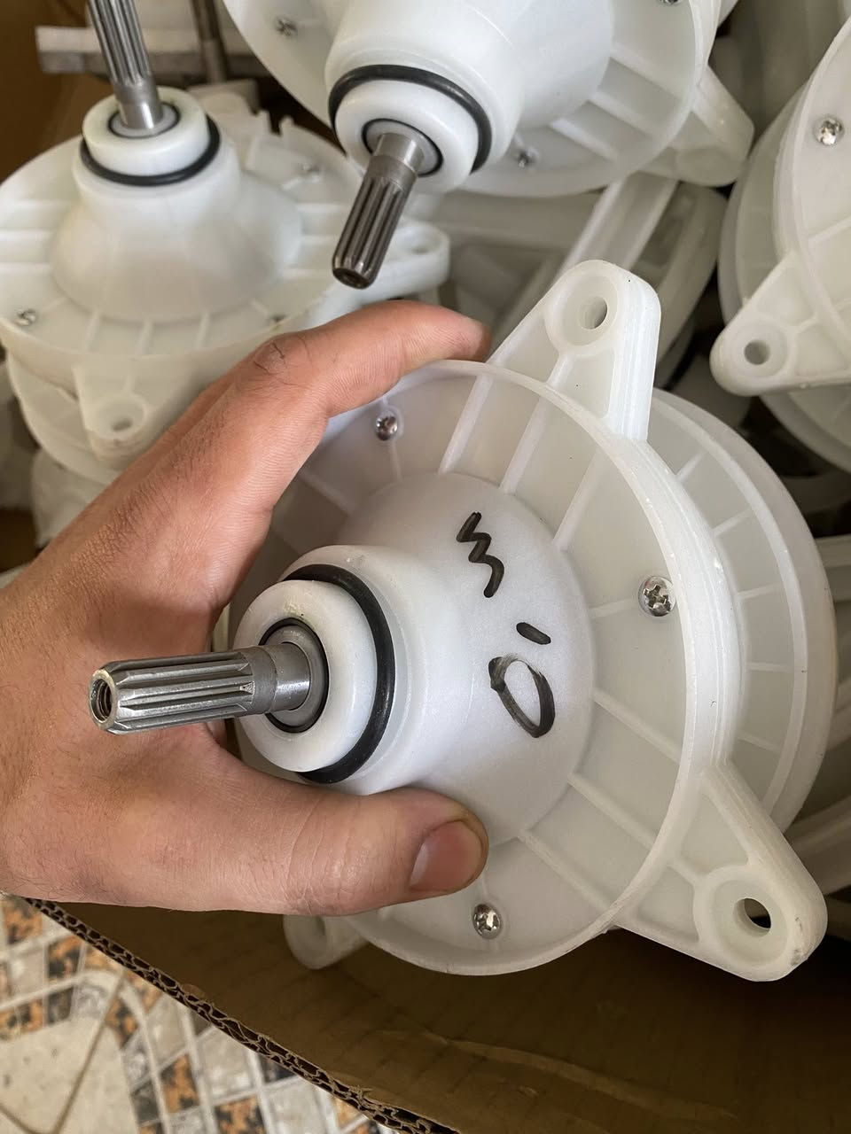 #جملة #مفرد🚨🚨🚨
يتوفر جميع انواع الگيربوكس للغسالات الصينية والكورية واليابانية ذات الحوضين وباسعار تنافسية 
العنوان :كربلاء - الابراهيمية -قرب محطة وقود انوار كربلاء 
للاستفسار: ***********
