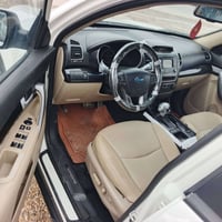 سورنتو 2014 للبيع بدون صبغ بدون تبديل رقم بغداد دولي فول زراق امامي با...