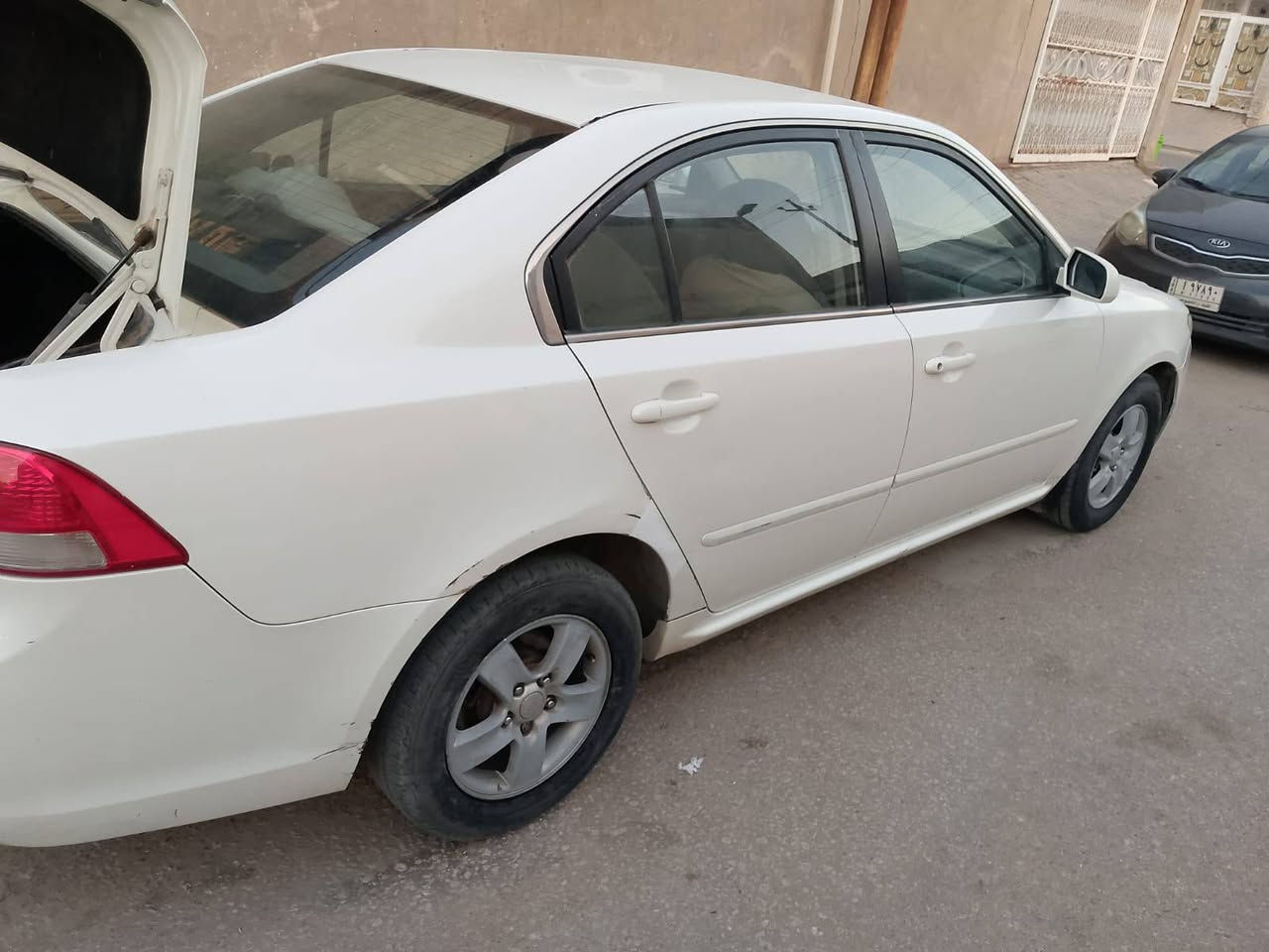 سلام عليكم
كيا اوبتما وارد كوري 
السياره رقم قادسية بأسمي سنويه لغاية ٢٠٣٠ 
محرك ٢٠٠٠
كير ومحرك مكفولات
تبريد خيرمن الله
السياره مكفوله ماعده بنيد مبدل بلادي نفس اللون
مكان السياره بالنجف مامتواجد على الفيس
السعر ١٠٥ وبيه مجال قليل
للاستفسار***********
