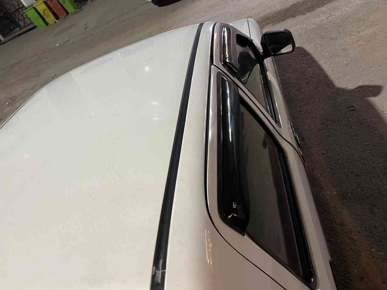 السلام عليكم بيكم تيوتا موديل 2001 سياره بلاديه بيها بس جوملغ ليسر مبدل ولبنيد مصبوغ بدون دواخل مكينه 2700 هزه جديده سياره اربيل بسمي سعر105بيها مجال بصيط حك لجيه مكان بغداد الدوره 
هـ/*********** 
واتساب/***********
