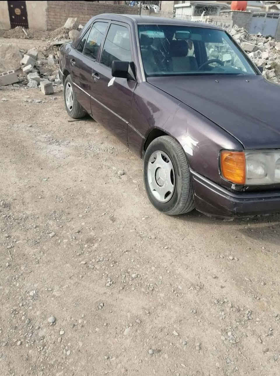 للبيع مارسدس 91 كير او مكينه ففتي سعره 50 او بيهه مجال
مكانه ديالى شهربان المقداديه... مكلف بلنشر... 
***********
