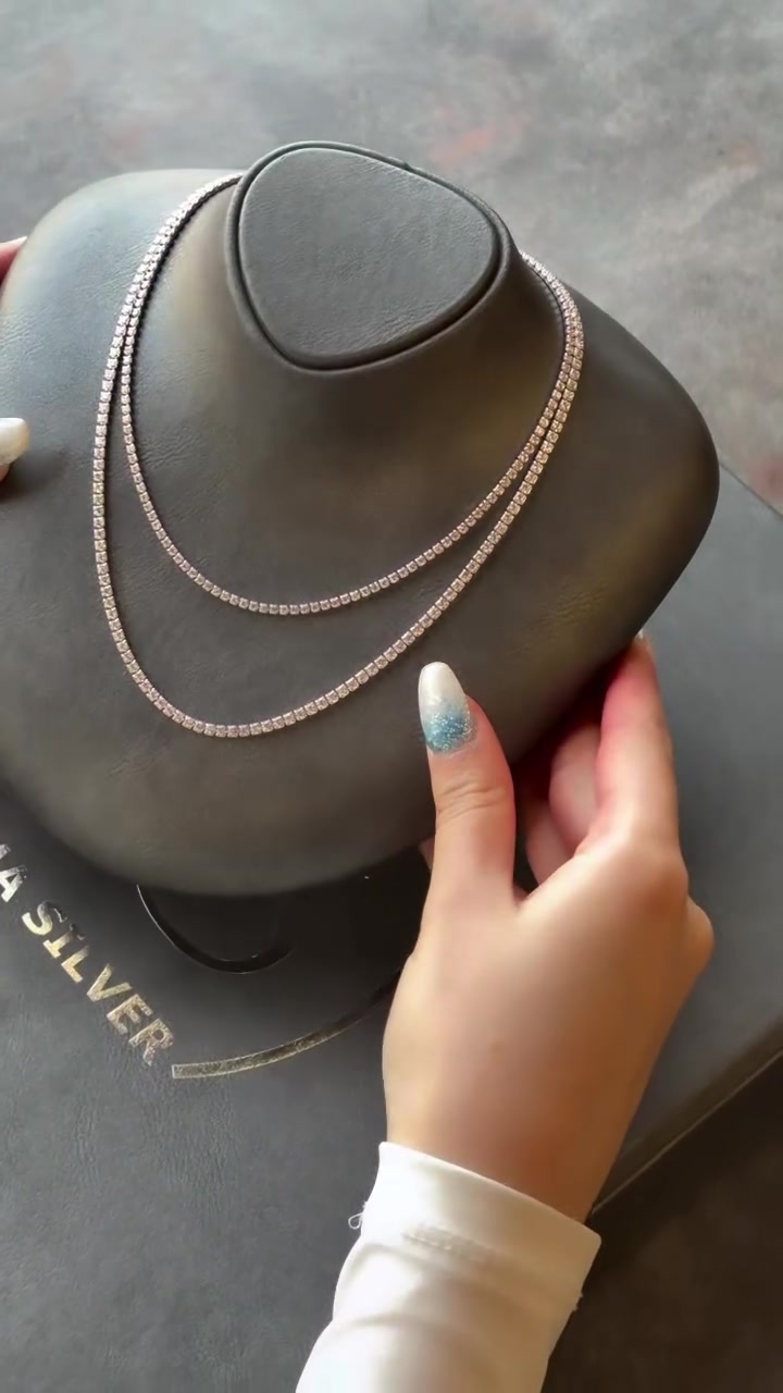 موديل التنس الاصلي لمعة الالماس 💎✨
ROMA SILVER 
📞***********

