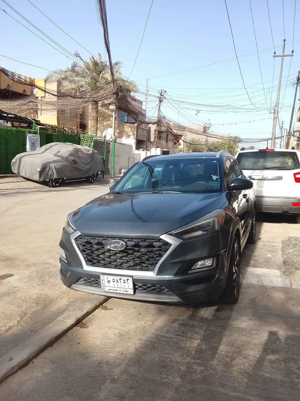 سلام عليكم 
توسان موديل 19 امريكي مواصفات السيارة لمتدد 
رادار امامي وخلفي نقطة العمياء اوتو هولد سياق ذاتية صندوق كهربائي شاشة تشغيل بصمة كشنات كهرباء وتدفئة كشنات تبريد قطعتين تحديد مسار مانع الانزلاق محرك GDi2400 ماشية 55 
***********
