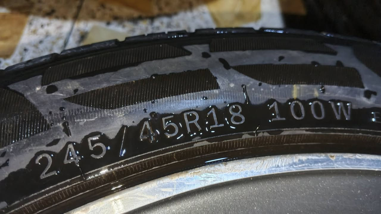 السلام عليكم تخم ويلات مارسدس AMG اصل مختوم للبيع تو سايز 245/45 و225/45 نضيفات بس واحد بيه عواج خفيف ينمشي عليه والتاير ماله مخلوع السعر ٣٧٥ وبيه مجال للشراية


**إذا كنت صاحب هذا الإعلان وتريد حذفه لأي سبب، رجاءا أرسل رسالة إلى الدعم الفني**