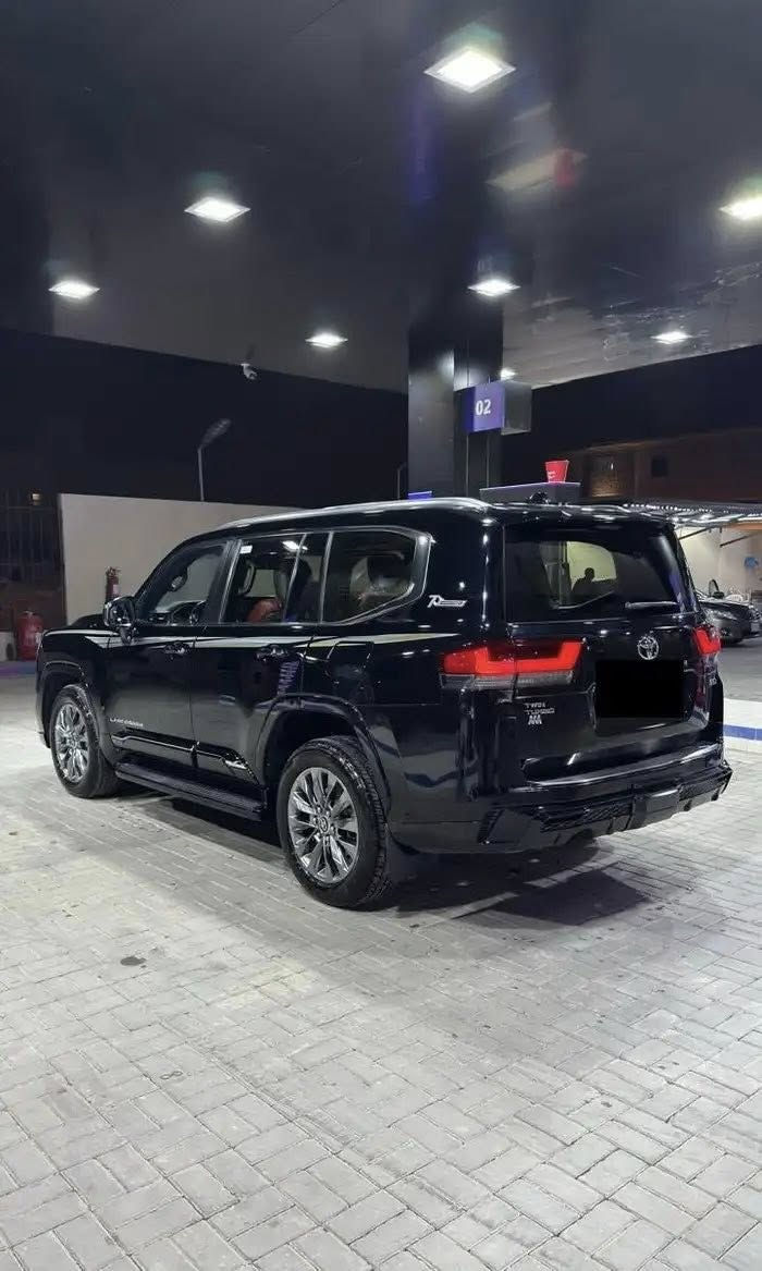 للبيع فقط وليس مراوس 
السلام عليكم ادوات كلك مكفول من الكص سرقه 

لاند كروز فكسار 2022 VXR فول موصفات 

مكفول من سرقه صبغ كص

تفاصيل وتساب موجود فقط

***********
