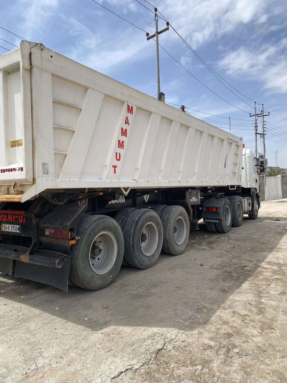 السلام عليكم
سكانيه شيراوي ٢٠٠٧ باسمي تحويل مباشر سياره كفاله تخم تاير راس وعربانه عربانه عبد الله جوهر موديل ٢٠٢٥ 
***********مكان البصره 
السعر ٦ ونص وبيهه مجال
