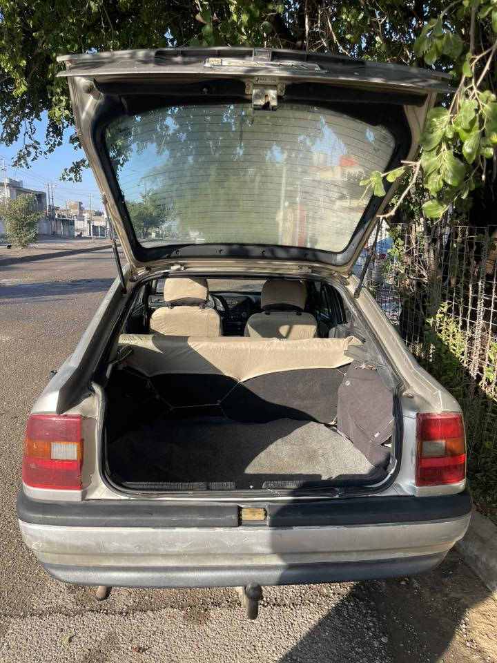 اوبل فيكترا 18 ماسحه
موديل1991رقم كركوك
گيرومحرك  شرط
اربع اطارات جديدة
شرط التحويل
يوجددفتر بنزين
سلايت
لون ذهبي
السعر29ورقه
موبايل آسيا***********
كورك***********
