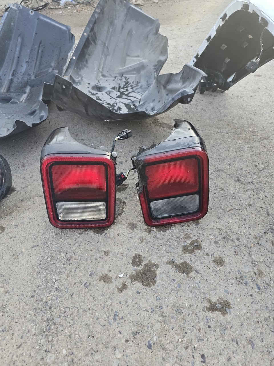 من رخصت الأدمينه
السلام عليكم من رخصت الأدمينه
للفائده أغراض اصيله وليس تجاريه
اولا.فندر كامل مقفل جيب كلاديتور او لانكلر ٢١ فما فوق
بك لايت جيب كلاديتور ٢١ فما فوق اصلي 
بطاين جيب كلاديتور او لانكلر عدد اثينن 
لايت اصلي جيب لانكلر او كلاديتور ٢١ 
العنوان 
بغداد جسر ديالى 
رقمي اتصال وواتساب 
***********
الاسعار بالي يرضي الله واني خادم
