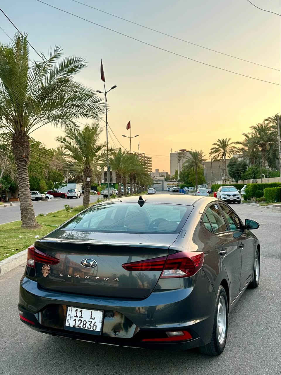 النترا 2020 امريكي 
قطعة 1 صبغ بدون تبديل بدون كلشي 
حادثها فقط جاملغ 
كير AT
مواصفاتها فول عدة الفتحة 
ماشية 70 الف 
العنوان بغداد البياع 
السعر 125 $ وبيها مجال 
*********** بغداد, العراق
