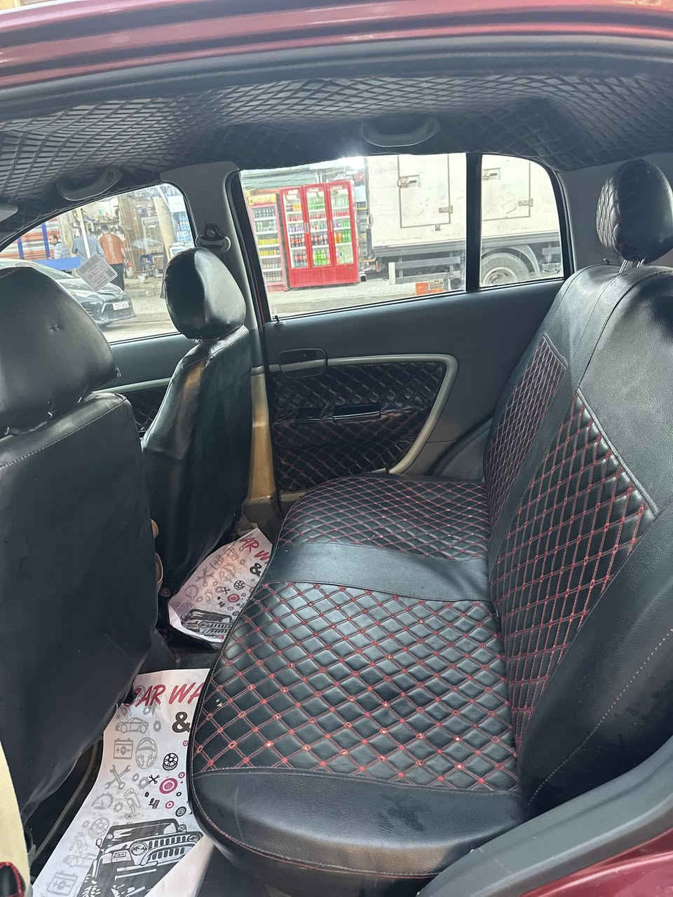 سلام عليكم سياره شيري a1 سياره مرتبه جانت مال بنيه للبيع او مراوس حسب لقناعه موديل 2012 لون دم غزال سياره بيها جراد تخم تاير جديد تبريد شغال ***********
