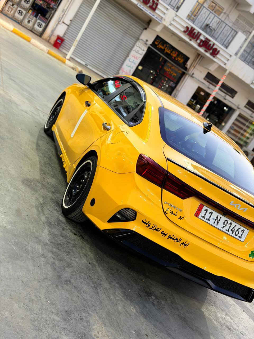 سلام عليكم كيه فورتي جئ تي ٢٣ فول عده الفتحه رقم بغداد أجره كير مكينه تبريد كفاله صدر تخم تاير كله جديد منضومة غاز كامله سياره متصرف عليه ربع حادثه مرفوق بالمنشور حادثه بسيط 
السعر ١٦٥ وبيه مجال شي قليل مكان السياره واسط الصويره للستفسار ***********
