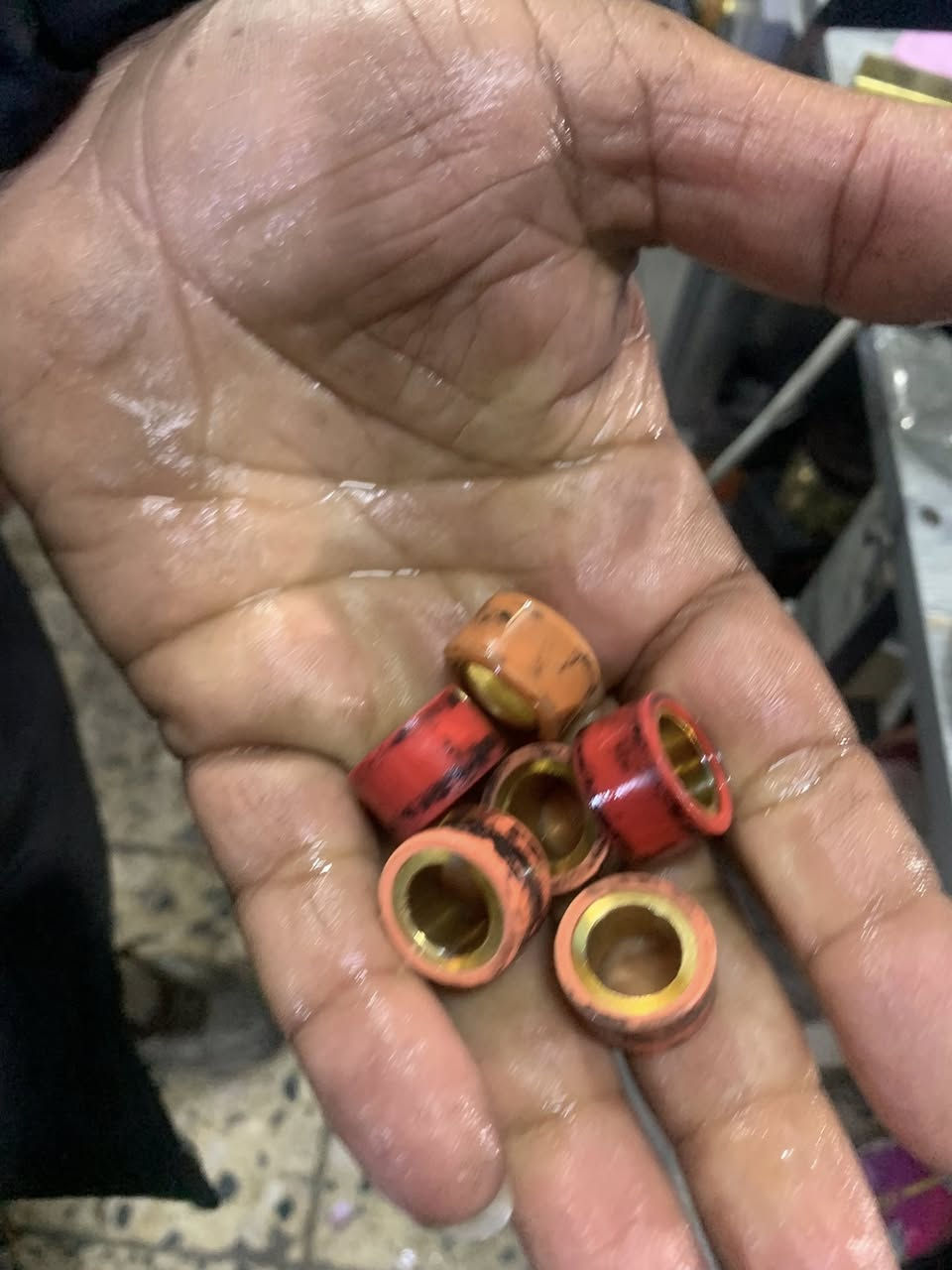 السلام عليكم كلجات مال سكنس قويات وعقل رياضي مال نوزل عنواني البنوك  ***********
