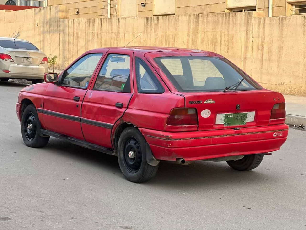 السلام عليكم فورت سكورت مكينة وكير كورلا كير توماتيك تحوير رقم واحد تايرات جدد كهربائياتها كلها شغالة 
تراي وين مايعجبك 
شرعيها داخل الموصل 
شرط التحويل
السعر 17 وبيها مجال للطيبين 
***********
***********
