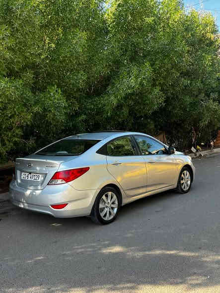 السلام عليكم 
للبيع فقط 
اكسنت 2012 خليجي 
1600 فول مواصفات 
بدون صبغ 
صار عندي ظرر امامي وبدلت جاملغ وبنيد 
اكو بلداخل صار تصليح بارد 
ومطاك ايرباك ابدااا
السيارة بأسمي صارلها سنة ونص عندي 
شاشة وتحكمات وكامرة وفتحة وبلوجكتر 
وحساسات خلفية وخمسة ويل كب 
السيارة جاهزة مابيها نقص 
سعر88 مجال بسيط كلش 
مكاني بغداد حي التراث
***********
