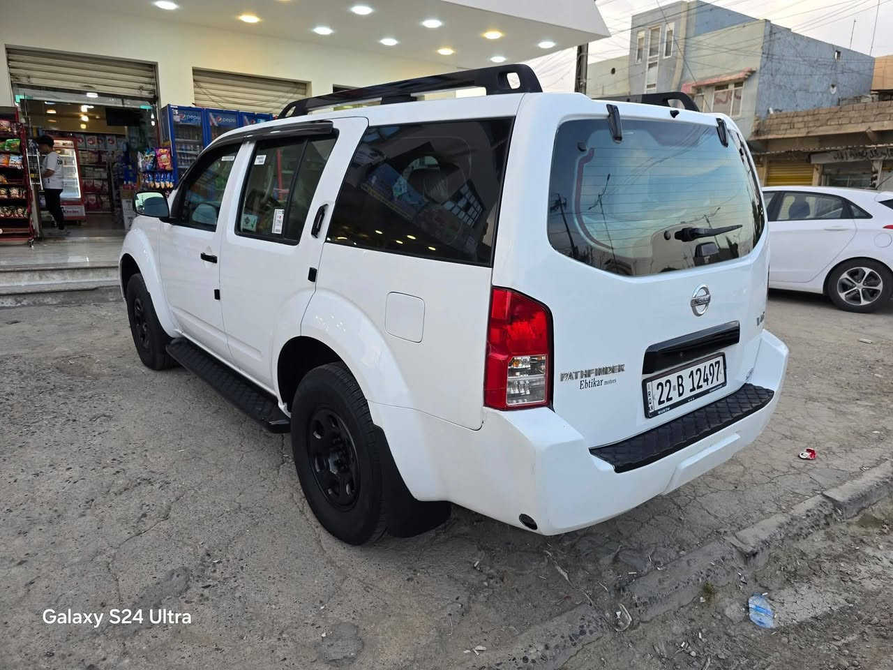 السلام عليكم اخواني 
اقروالمنشور وخابرو ودللو 
للبيع
سعر جدا مناسب 
💵  79 ورقه قفل قفل 🔐 
نيسان باتفندر موديل 2006 
محرك 6 سلندر حجم 4000
كير اوتوماتيك شرط الكير 
🚫محرك كايم عيزو تبديل ابيع محرك فحم 🚫 
رقم اربيل دولي رقم وهزة وسنويه جديد وكاله عامه بسمي شرط التحويل 
 7 راكب قطعتين تبريد ثللللج ❄️❄️
شاشة كامرة طخم تاير جديد 
🚫صبغ نص جاملغ امامي يمين شرط بدون دواخل 🚫
سيارة جاهزه 
موصل الايسر 
***********
***********
