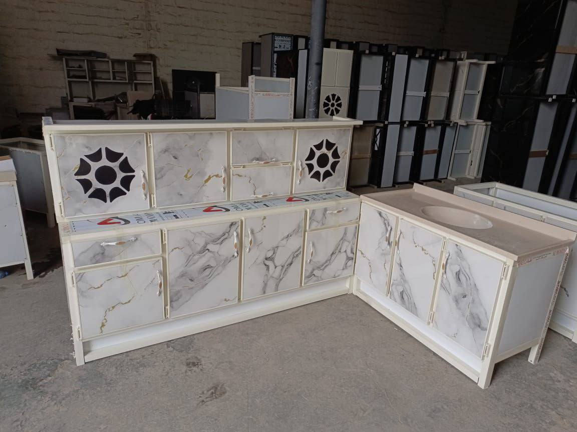 *********** 
سعر 320 ثلاث قطع كاونتر وملحق مترين وسنك مرمر متر و20
