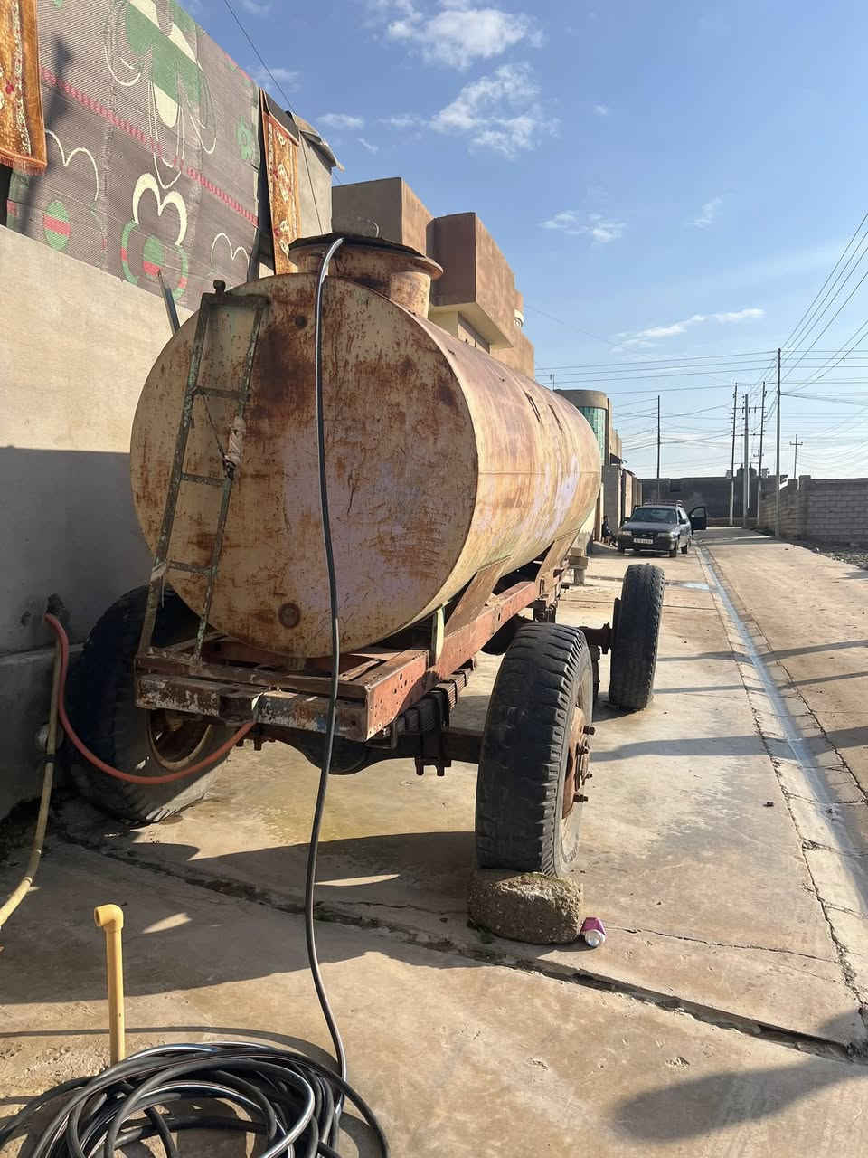 للبيع سعتها 5000 لتر الموصل ناحية زمار
***********
