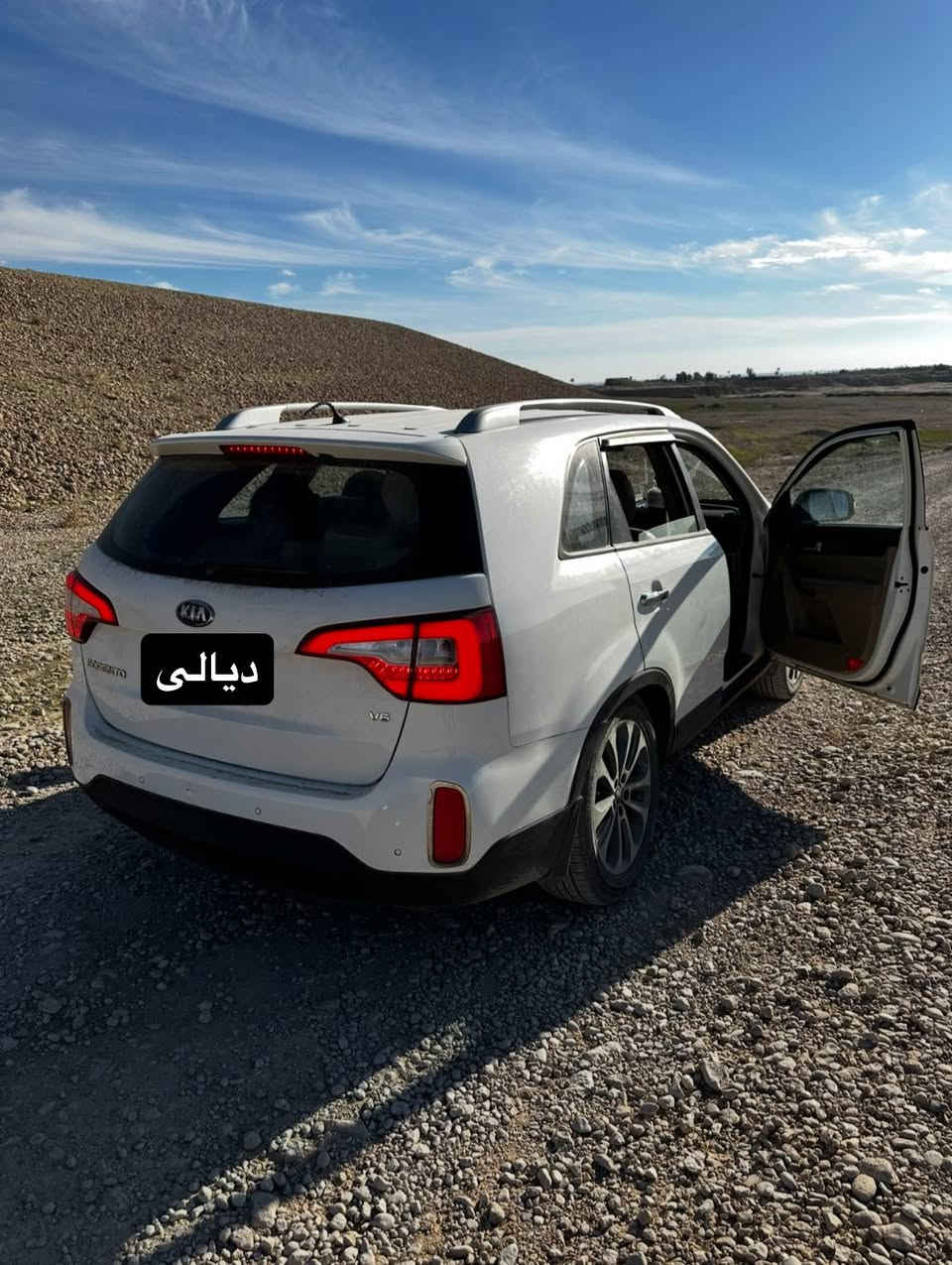 سلام عليكم ، سورنتو موديل 2015 ستة سلندر (V6)  وارد خليجي فول مواصفات عدا البانوراما رقمها ديالى للبيع مكانها ديالى.
‭(٠٧٧٢ ١٣٦ ٧٣١١‬)
