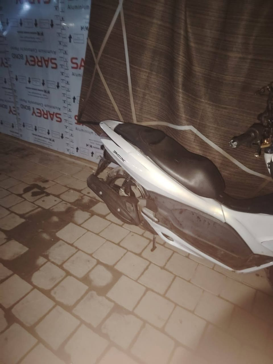 بي سي اكس الجيل الاول رمبه اليوم نشدت 
بيع بدون مراوس محرك 150 الشراي يخابر 
لا يراسل *********** العنوان بغداد مدينة الصدر 
السعر 13 بيها مال
