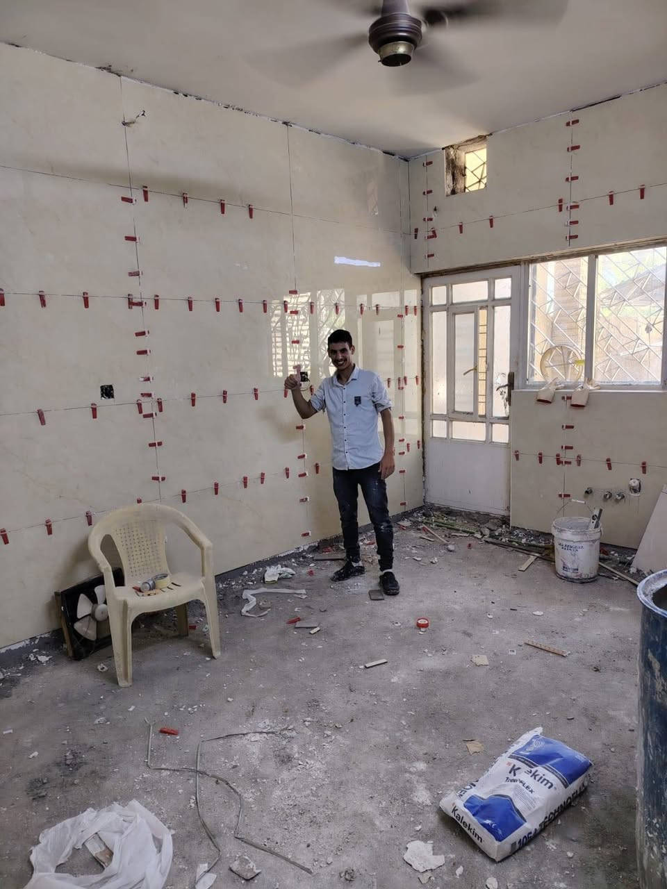 خلفه سيراميك جدار وارضيات متفرق حاليا
***********
