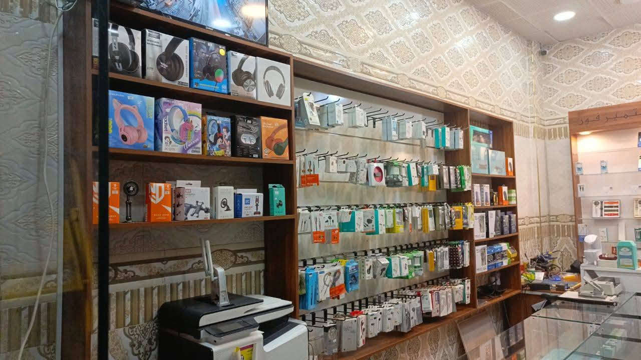 سلام عليكم
غراض محل للبيع 
ابيعلك فقط الغراض المحل طالع منه ابيعلك فقط الغراض كامل
مكاني بغداد بلديات 
سعر الغراض ٥ وبي مجال ***********
