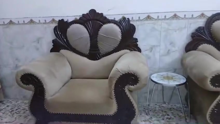 للبيع 9 مقاعد شغل عراقي السعر وات ساب *********** تواصل
