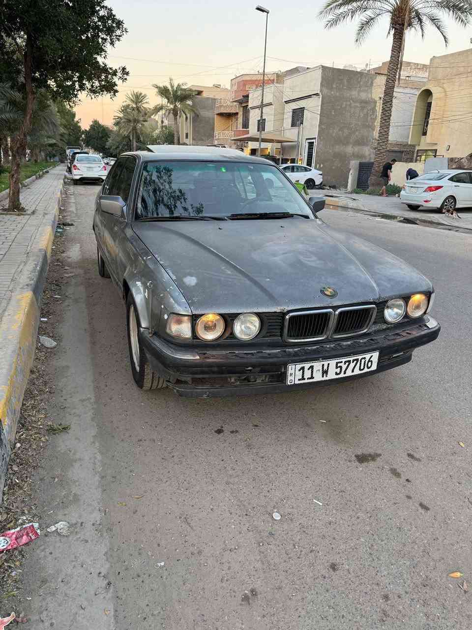 السلام عليكم
735 موديل 1992 اصل
رقم بغداد انكليزي بسمي هزه جديده تحويل ثاني يوم
مكينه وكير وصدر جديد
سلايت شغال
بجم عريض
ايرباك
تخم ماصدات مال وارد 
كهربائيات كلها شغاله
السياره بلاديه بدون صبغ وبدون ضربه وكلشي موضح بالتصوير
السياره عوزها صبغ ودوشمه كشنات فقط
مكان السياره شارع فلسطين
السعر 44
رقمي(***********)
