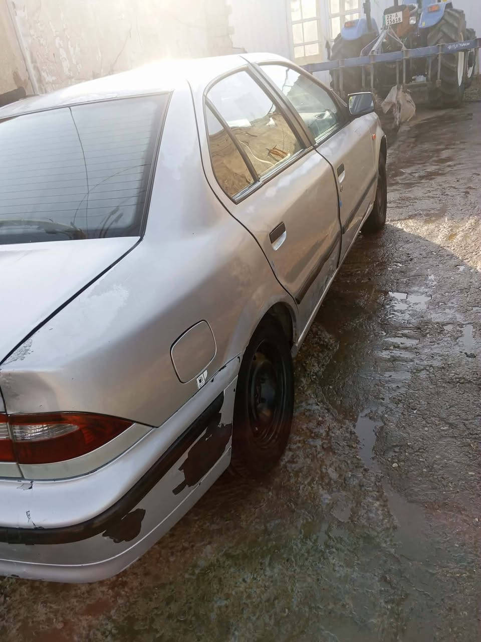 سلام عليكم سمند موديل 10 سياره مكفول من الضربه والتبديل مكينه وكير وحداديه تخم تاير جديد رقم بغداد السياره السعر 28 مراوس حسب القناعه هذا رقم راعيها *********** مكان ديوانيه بغماس
