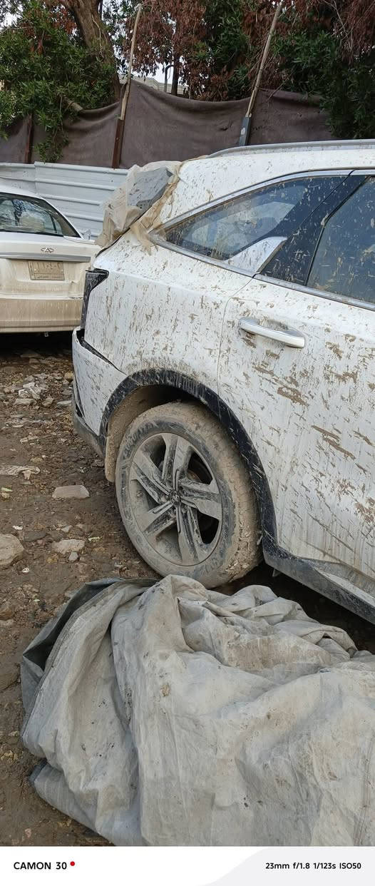 السلام عليكم سورنتو مديل 2021 خليجي
6 سلندر
سياره جديده ما ماشيه هواي رقم بغداد بسمي 
سياره ابيع علئ حادثه سابقآ كفاله 
حادث سياره مثل ما بل صور مكان سياره ديوانيه 
بيع فقط سعر 200 وبيه مجال 
***********
