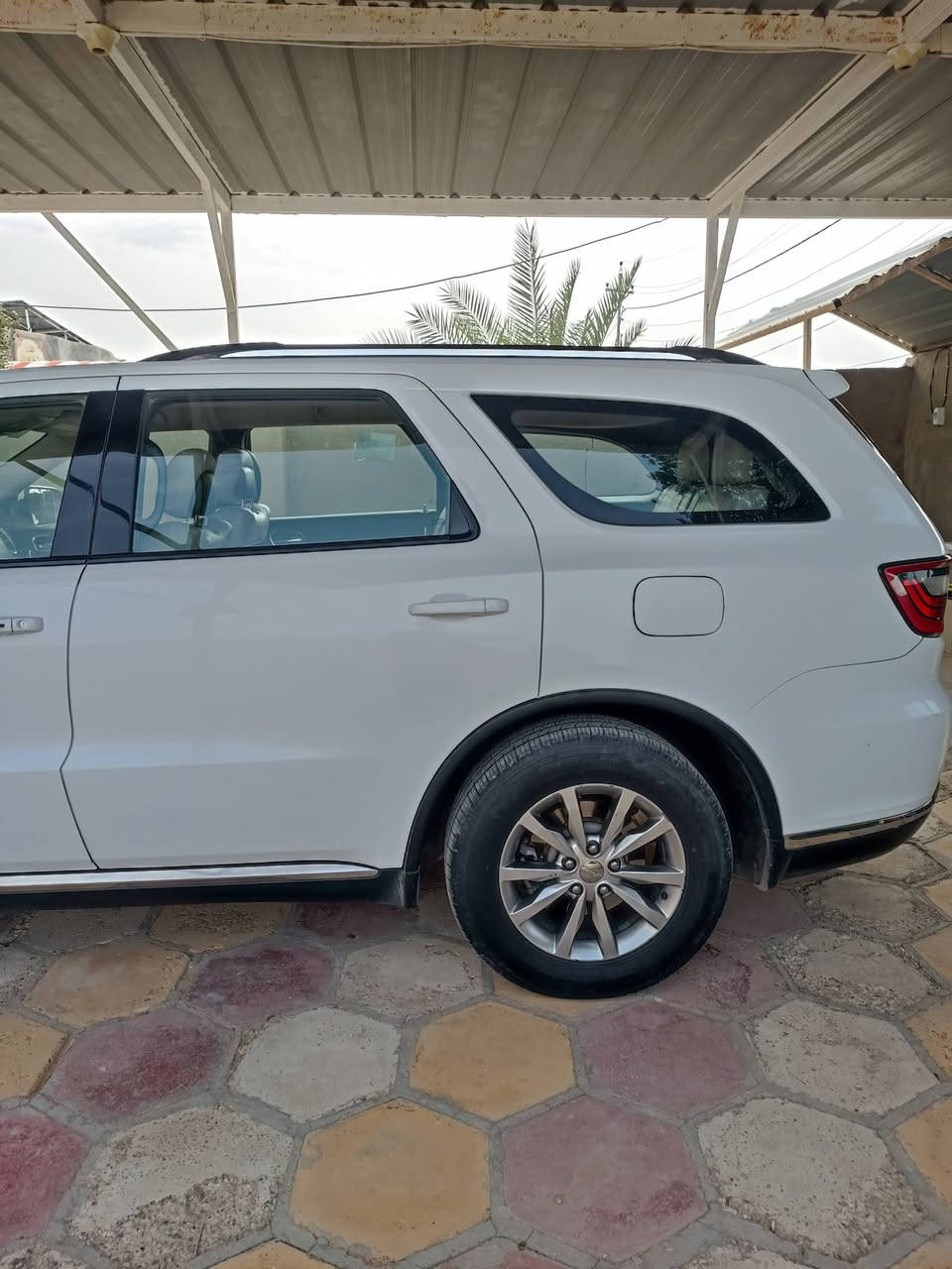 اسم_السيارة : دوج دورنكوSXT

#الموديل: 2018
#اللون: ابيض
#اللوحة:  بغداد بسمي
منظومه غاز  بانزين
#حادث_السيارة : جاملغ امامي  عكس السايق   بدون دواخل خفيف
_____________________________
#الــمــواصــفـــات :-
 محرك 6 سلندر 3600
 كشنات جلد اصلي غرفه بيجي
 كاميرا دواره

 تبريد خير من الله ثلج
 لايت زنون + كشاف
 
 منافذ USB امامي خلفي
 
 نضام سبورت 
 نضام ABS مانع انزلاق
 بصمة 2 باب 
 تشغيل بصمة 
 
 تدفئة كشنات + تبريد

 هيترات بالمري
 حساس خلفي اصلي

 رادار خلفي  سياره فول عدا الفتحه
السعر275وبيها مجال
تفضل خاص
للتواصل هذا رقمي ***********
***********
 الي ميعجبه المنشور يتركنه كلمه طيبه والله يرزقه
