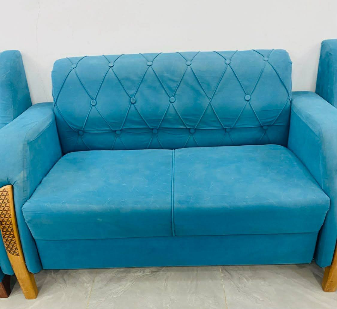 تخم 12 مقعد نضيف للبيع المكان بغداد التاجي
تواصل واتساب او ماسنجر *********** (لا تتصل عالخط رجاء)
