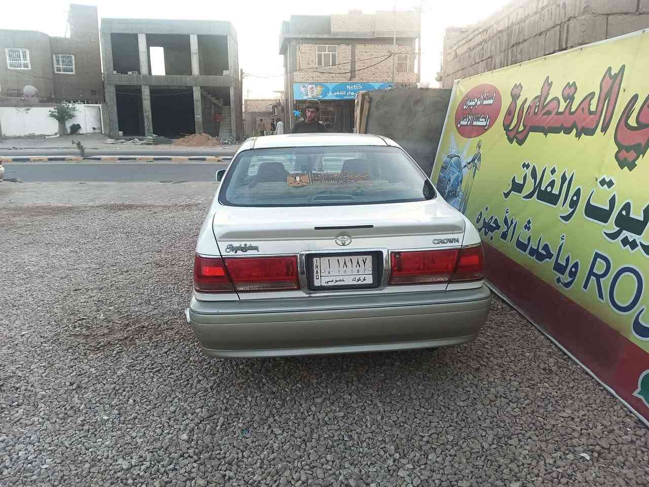 السلام عليكم عندي سيارة ملكه ديفور كبير خضراوي قرار 48 3 دكم مكفولة من الكص  ونقل جثه  تبريد شغال  شاصي75  سعر 105 مع المجال تلفون ***********
