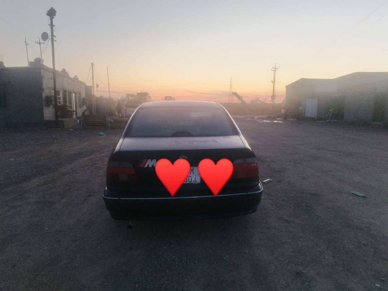 سلام عليكم البيع بيئم صقرحجم528 موديل 98 رقم بغداد تحويل موباشر فول موصفات عايزها بس صبق مكينه  تك فانوز مكينه نص عمر حداديه جديده مراوس بكاسحه او خفاج 40 غرفه 80/ 100 3بردات بلادي فتحه ***********
