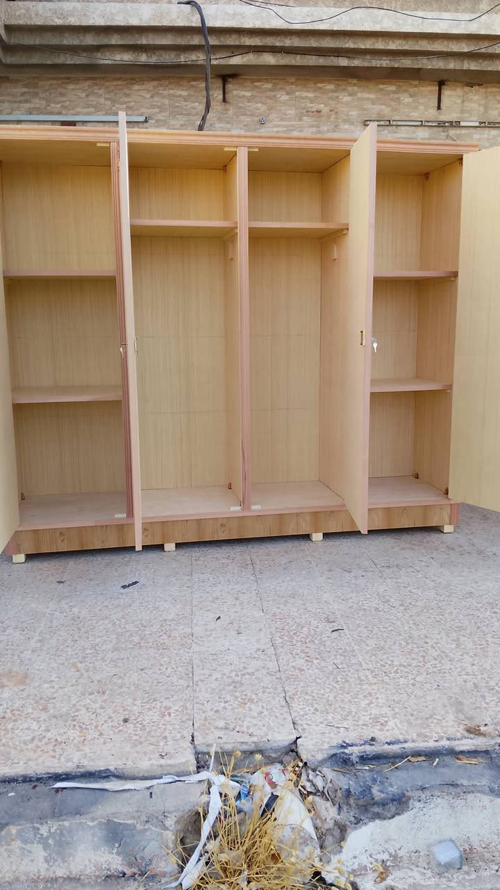 كنتور 4باب نقش زان فصال حديث شغل مرتب ضهر جنبر صاج خمسه ملم كل باب على حدا العنوان حي الحدباء خلف مرطبات البحرين ت ***********
