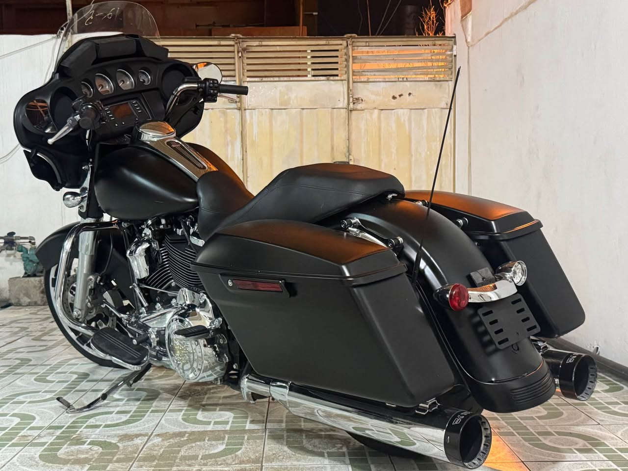 HARLEY-DAVIDSON

FLHXS / Street Glide Special 
2017
ماشي 18000mi أربيل, العراق


**إذا كنت صاحب هذا الإعلان وتريد حذفه لأي سبب، رجاءا أرسل رسالة إلى الدعم الفني**