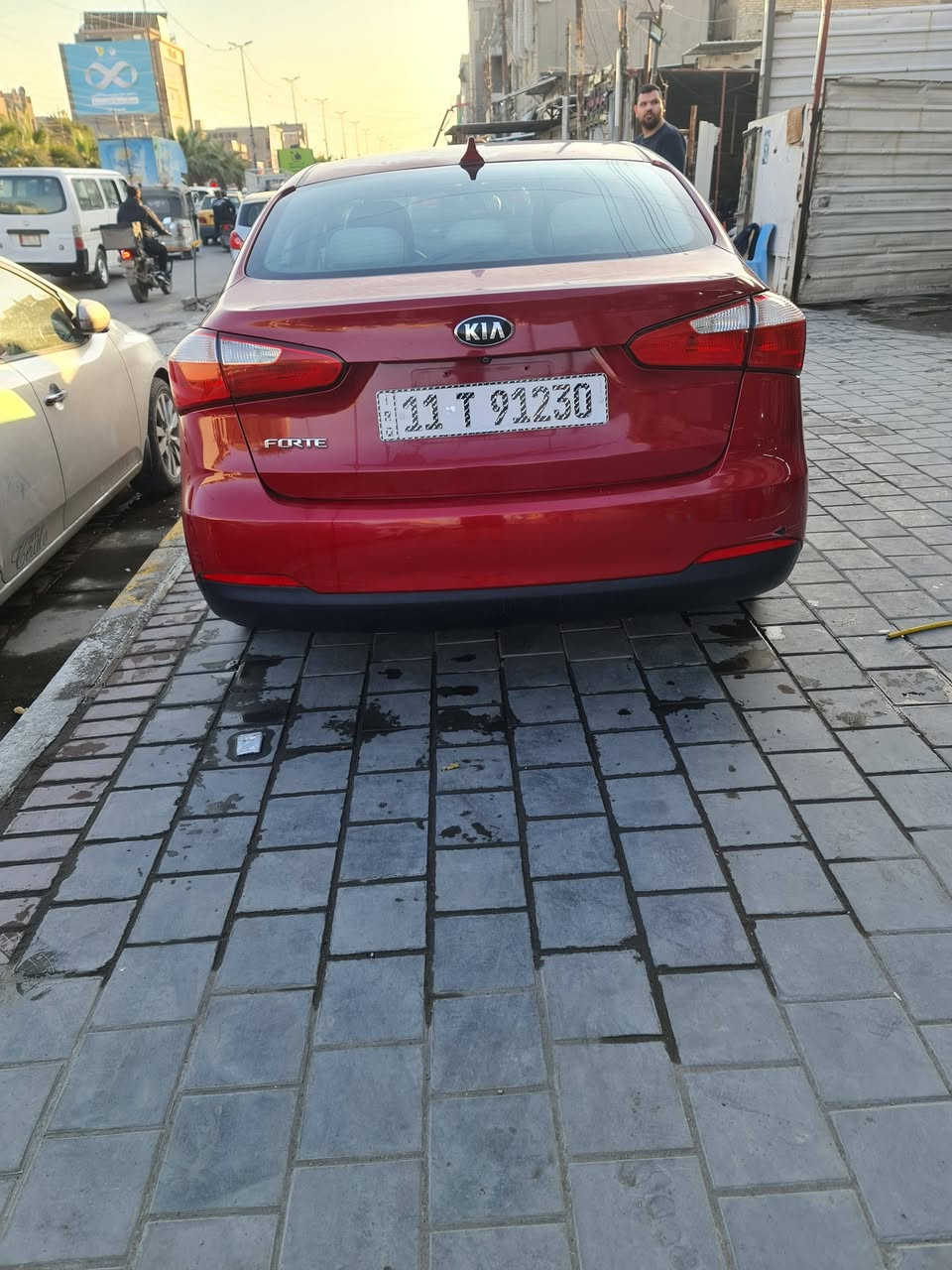 السلام عليكم 
كيا فورتي 2016 وارد امريكي بدون ايرباگ
صور الحادث مرفقة
ماشية 80000 ميل
مكاني بغداد البنوك
السعر 100 قفل

***********
