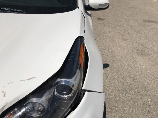 كيا سبورتج 2017 SX - وارد كندي
فول مواصفات
محرك 2000 تيربو (٢٤٠ حصان)
بصمه
بانوراما
شحن تلفون وايرليس
كشنات جلد الامامي تدفئة و تبريد - الخلفي تدفئة 
كهرباء الكشنات الامامية
تدفئة ستيرن
فول تحكم ستيرن 
كير اوتماتيك + عادي + شفتات بالستيرن
جنطه كهرباء - ذكية تفتح عند الاقتراب من السيارة
حساسات امامية + خلفية
كاميرا دوارة 
تبريد قطعتين
شاشة لمس كبيرة بلادية 
٤ رادارات + رادار تثبيت المسار
توقف ذاتي
نقطة عمياء
اوتو هولد 
وضعيات قيادة ( Eco + Sport + Normal )
كروس سرعة
فور ويل
بدون ايرباك ماشية ١٣٢ الف كيلو
سياقة منحدرات 
سايد بريك بصمه
٨ سماعات هارمن كاردن
ويل كب ١٩
لايت زنون ماطور عالي ناصي + بلوجكتر رباعي LED + بك لايت LED
مري شفط + رساله ترحيب
مانع نزلاق
رقم بغداد باسمي
لاستفسار
السعر ١٧٠ ورقه

‪0790 335 7380‬
