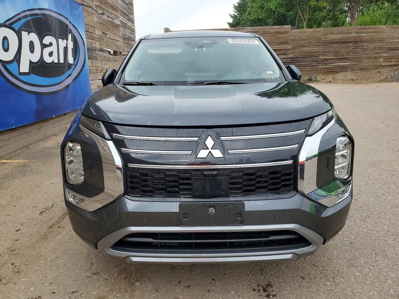 🚨 تنويه مهم
هذه السيارة معروضة في المزاد الأمريكي 🇺🇸
والمزايدة والشراء تتم عن طريق مكتب الباخرة للمزادات 🇮🇶
🔥 تدخل بكتاب الشهداء
───────────────
🚗 نوع السيارة:2025 MITSUBISHI OUTLANDER SE
📅 تاريخ المزاد:الاثنين 15-06-2026
💰 السعر: يتحدد داخل المزاد
📊 الممشى:19046 ميل فعلي
🛠️المحرك: 4 سلندر / 2.5 لتر
───────────────

🔥 مجاناً مجاناً مجاناً
📄 تقرير كارفاكس مجاني بدون أي مقابل
───────────────

🚗 سحب السيارة خلال 24 ساعة من وقت التسديد
💸 حسابات مخفّضة وعمولات أقل من السوق
───────────────

🚢 الشحن متوفر من:
🇺🇸 🇨🇦 جميع الولايات الأمريكية والكندية
➡️ شحن مباشر إلى العراق
➡️ العقبة – جبل علي – ميرسين
───────────────

🛃 تخليص كمركي كامل من ميناء أم قصر
🏔️ تخليص كمركي إلى إقليم كردستان
🇯🇴 شحن مباشر إلى عمّان (العقبة)
🇹🇷 شحن إلى ميناء ميرسين – تركيا
───────────────

🏢 فروع الشركة:
📍 الفرع الأول: بغداد – السيدية – الإعلام
📍 الفرع الثاني: الإمارات العربية المتحدة – الشارقة – الصناعية 4
───────────────

👥 مجموعة البيع والشراء:
https://www.facebook.com/share/g/17pXXBgeeU/?mibextid=wwXIfr

───────────────

🎵 TikTok:
https://www.tiktok.com/@al_bakhera?t=8qGOLioZlVE&_r=1

───────────────

📞 للاستفسار والتواصل:
+9647739115599


**إذا كنت صاحب هذا الإعلان وتريد حذفه لأي سبب، رجاءا أرسل رسالة إلى الدعم الفني**