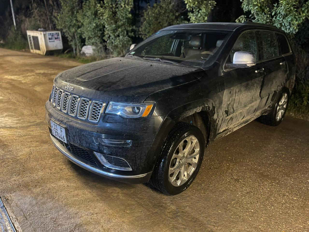 السلام عليكم
جيب سومات 2018

السيارة ضربتها يم الرقم بالصندوق الخلفي والسونار موجود بالمنشور 

مكينه سته سلندر V6 3,600 

السياره فولل مواصفات السومات معروفه بنوراما رادارات حساسات  شاشه جبيره صندوق كهرباء كلشي مواصفاتها فول للأخير 

رقمها بغداد الجديد الدولي 

مكانها ديالى 

سعرها 278 $

رقمي ***********
