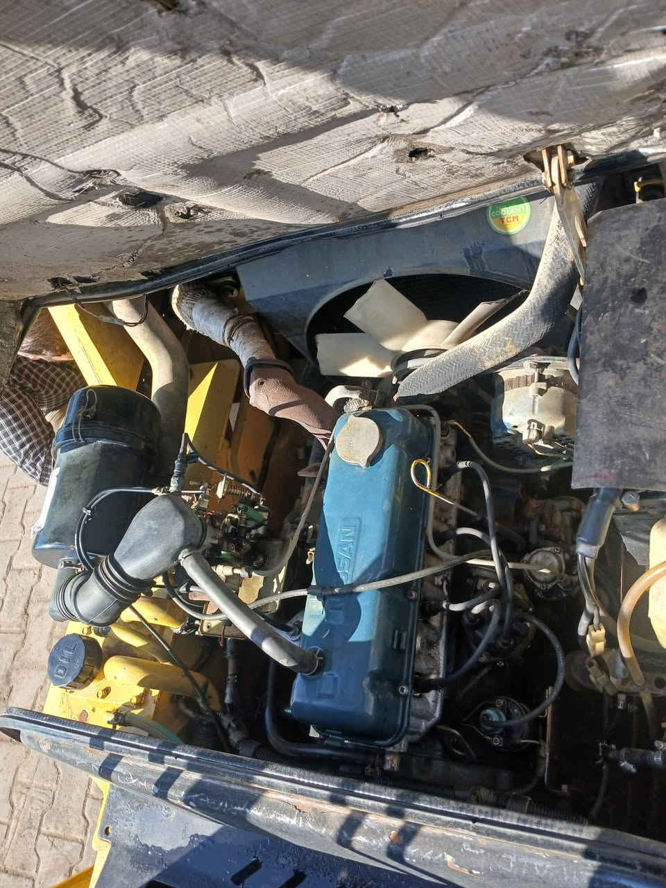 رافعه ياباني 2طن بانزين مال حاويه نضيفه كلش ***********
