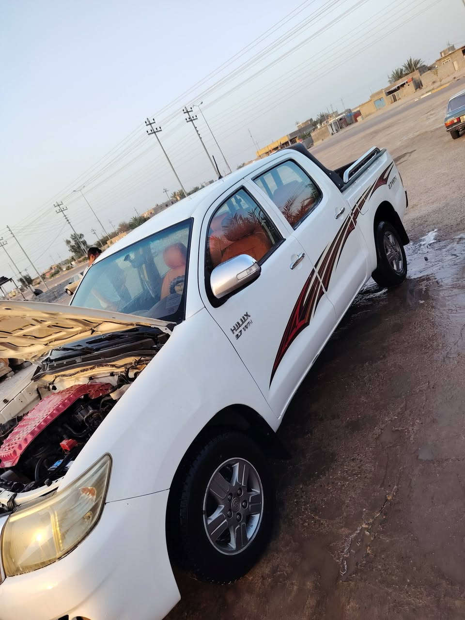 سياره للبيع 2013 مكفوله من الصبغ والتبديل شاصي 19 السعر160 وبيها مجال قليل
*********** المو شراي لايتعبنا
