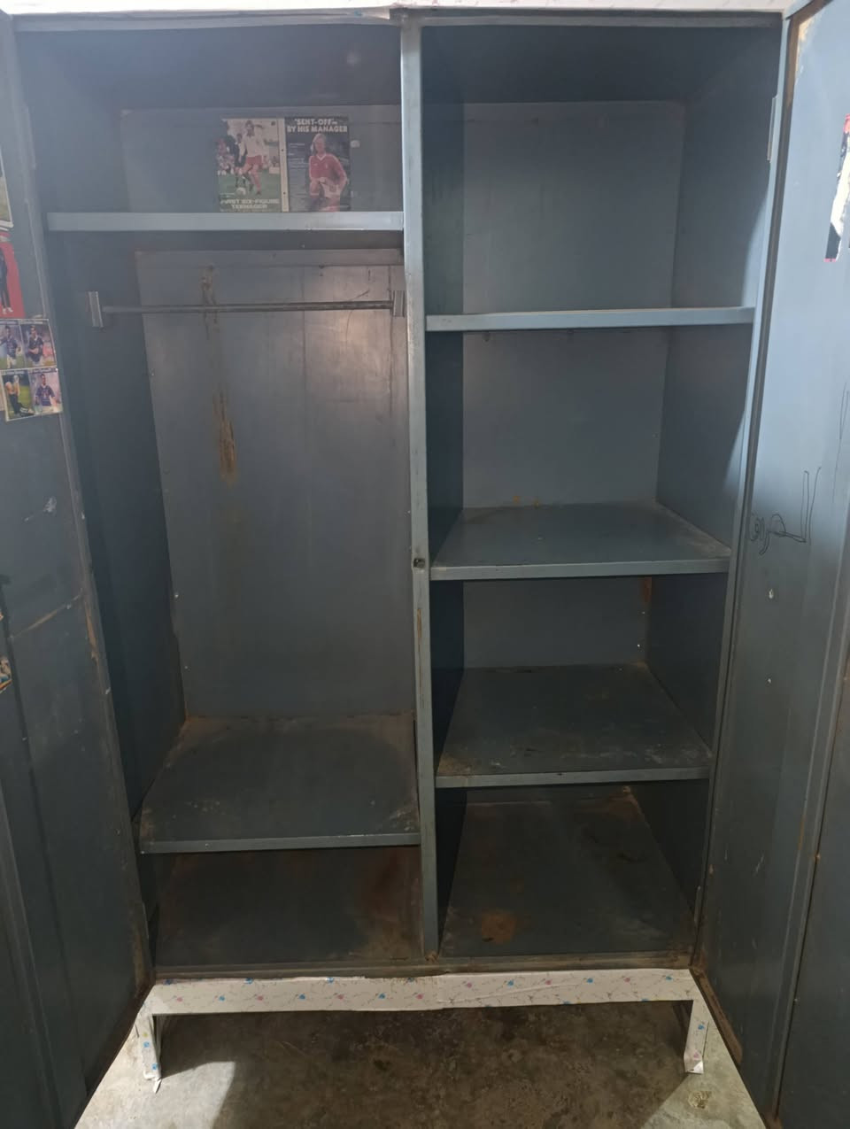 المكان ديالى بعقوبه بهرز / 🟥ديلاب حديد لارتفاع متر و80 سم والعرض متر 10 سم (( سعره 85 ألف)) وبي مجال
🟧بوفيه صاج من القديمات نظيفه طول متر 84 والعرض 61 (( سعرهه 65 ألف)) 
🔷العنوان: بهرز، بداية الدواسر، قرب المختار نوري، للمعاملة والإستفسار راسلونا على هذي الصفحة على الخاص، أو الاتصال على هذا الرقم ***********
