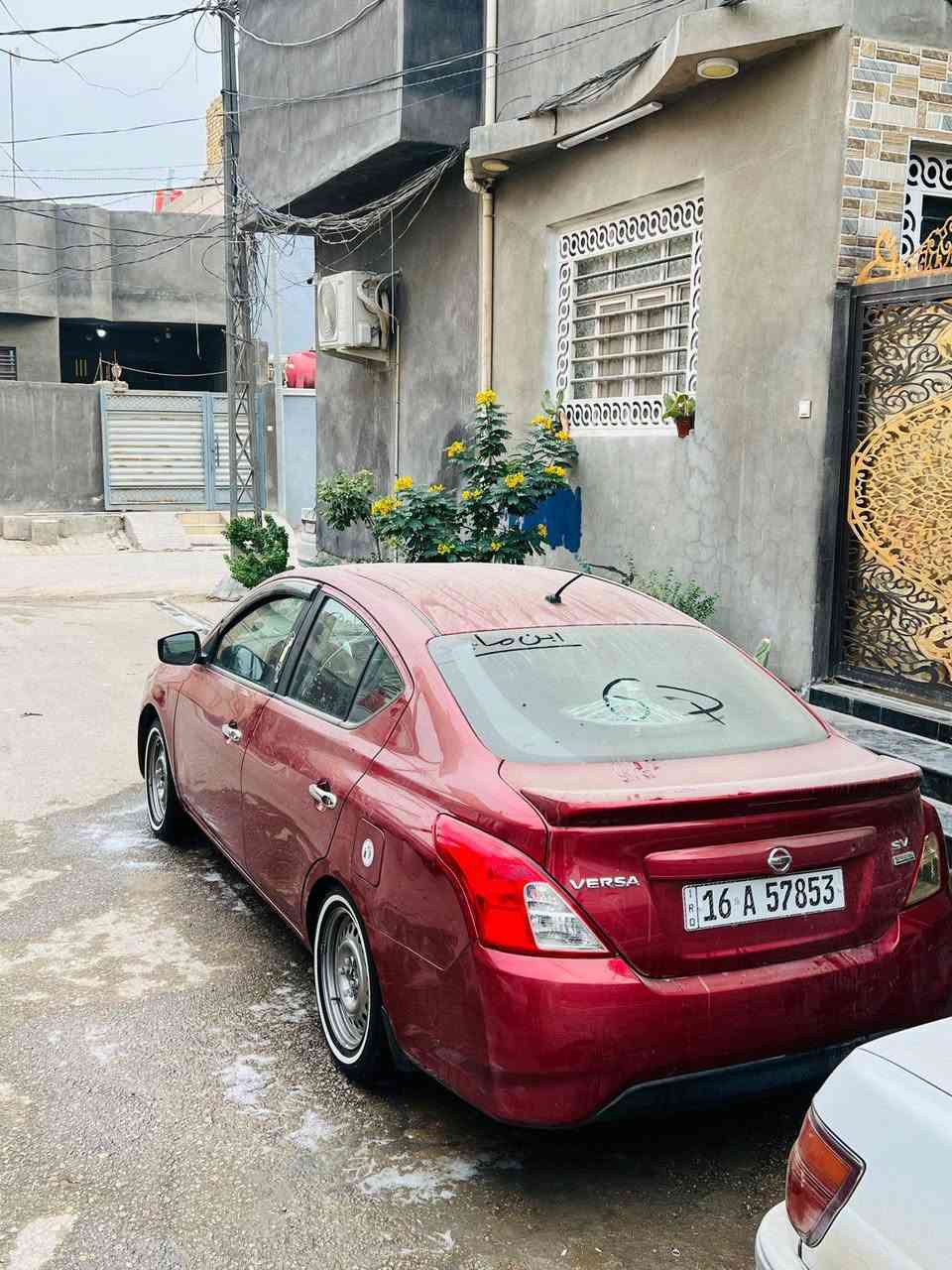 السلام عليكم نيسان فيرسا موديل 18 رقم الدول الجديد السنويه ال30بشهر ال11يلا تنتهي حبايب كلبي السياره بسمي شخصين تاخذ مني مداور ثاني يوم
السياره بيها ضرر من امريكا فقط جاملغ امامي جهت العبري  و بل عراق صار بيها قطعتين صبغ و بيها تعدل خفيف بل لغد 
السياره جديده ما عايزها اي شي مكينه و كير و حداديه خير من الله تبريد تخم تاير ابو الخطة ويل حجم 15
داخل اسود اربعه جام كهربائ السياره جاهزه من كلشي
كاعيه جلد تحكم ستيرن 
 كامره خلفيه حساس خلفي 
منضومه زنزن بيها السياره 
و بل عافيه ع ياخذها
 اخواكم و خادمكم امير النعماني مكاني نجف كوفه حي ميسان 
السعر المطلوب 87وبيها مجال  
***********
