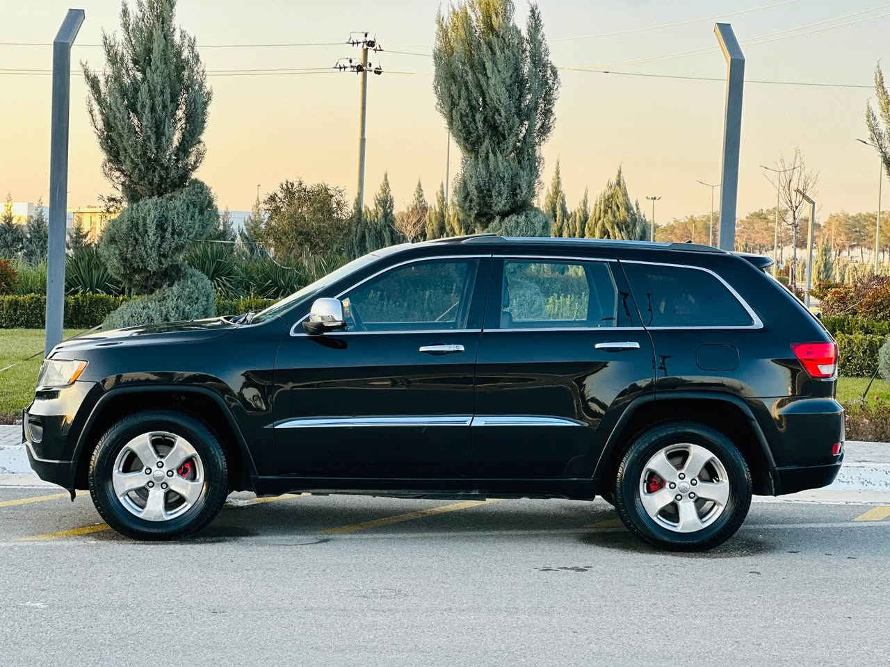 jeep   laredo    limited     

جيب لايريدو  بو فروشتن
موديلي ٢٠١٢
مواسةفات  limited
مةكينةي ٦ بستون
١٥٠هةزار روشتوة
٨ وةرقة غةرامةي تياية  لة دواي معامةلة ئةيگيرمةوة
بةشةرتي تةحويل  سةنةوي بةسةرچوة
گێڕومةكينةوة تةقةو رةقةو تةبريدي بةشةرت
٢ پارچةي بوياخة بونيتو چامةلةغي سةكن  
ئيرباگي نةتةقيوة

فول مواسةفات

پانوراما
شاشة 
كاميرا
حاسة
٤ كوشن هيتةر
كوشن جلد 
كوشن كارةبا
ناو فورميكا
نيزامي eco
گێڕ اوتو ماتيك گێڕ عادي
سوكان ڤوليومو تحديد سورعة
زور مواسةفاتي تر

سةيارةكة لةسليمانية

سعري ١٤٨ $ 
***********📞 السليمانية, العراق
